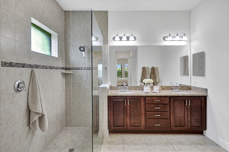 Building Photo - 12699 Fairington Way