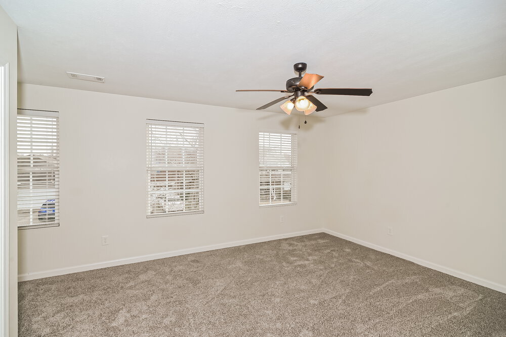 Building Photo - 2716 Miranda Dr