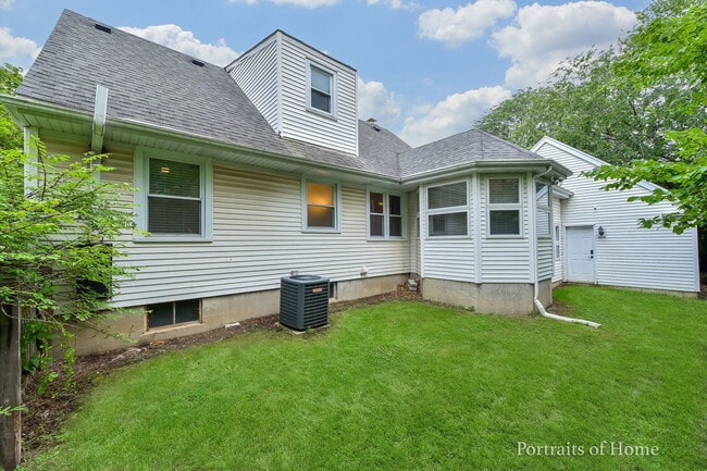 Building Photo - 602 N President St