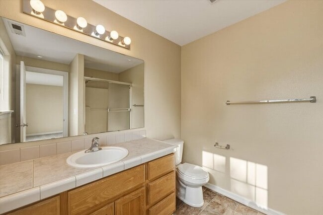 Building Photo - THREE BEDROOM PLUS BONUS OR FOURTH BEDROOM