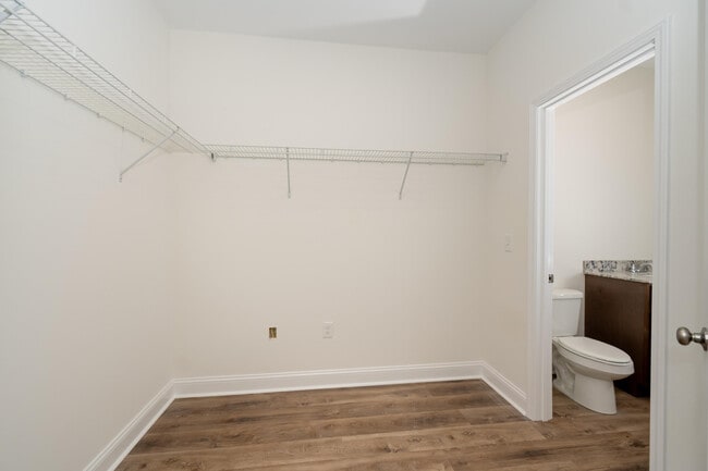 Building Photo - 109 Spring Meadow Path