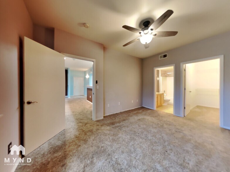 Building Photo - 4200 E Commerce Way