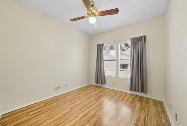 Building Photo - 2804 Rio Grande St