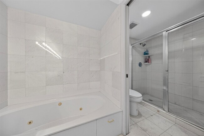 Building Photo - 3530 Mystic Pointe Dr