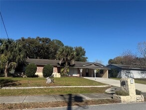 Building Photo - 206 Robin Rd