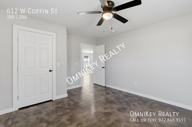 Building Photo - 612-622 W Coffin St