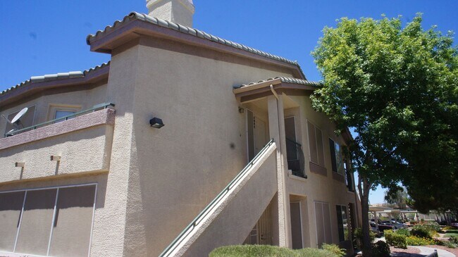 Building Photo - Second-Floor Condo with Private Balcony in Gated Canyon Willows Communit