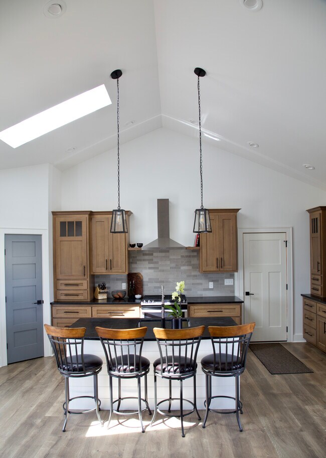 Building Photo - 1830 22nd St S