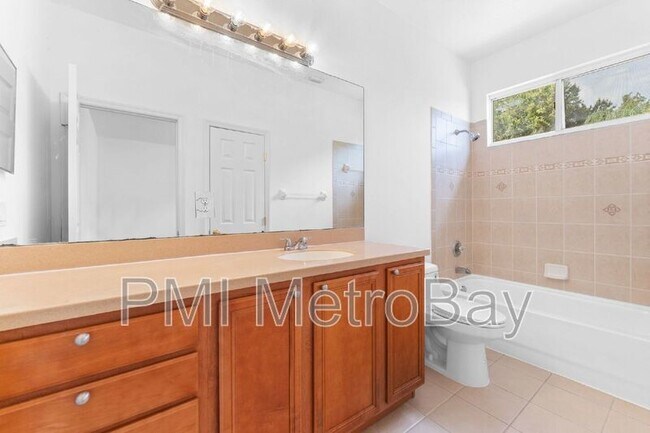 Building Photo - 10886 Cory Lake Dr