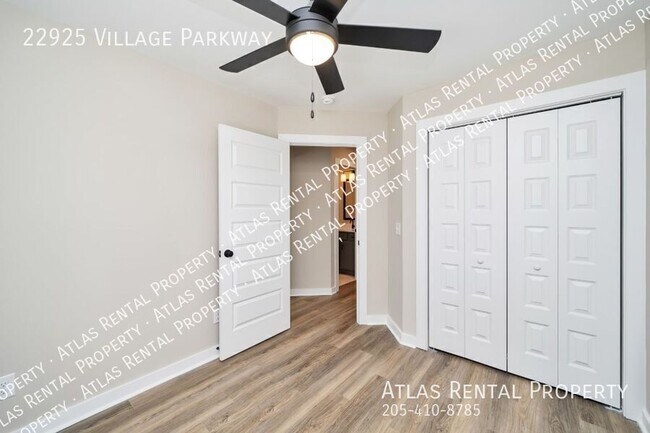 Building Photo - 22925 Village Pkwy