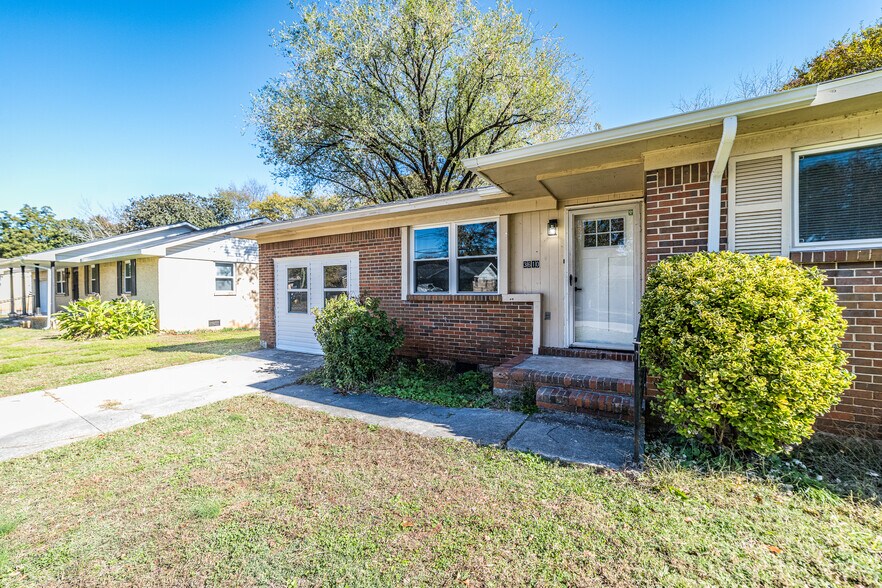 Building Photo - 3610 Dawnwood Dr NW