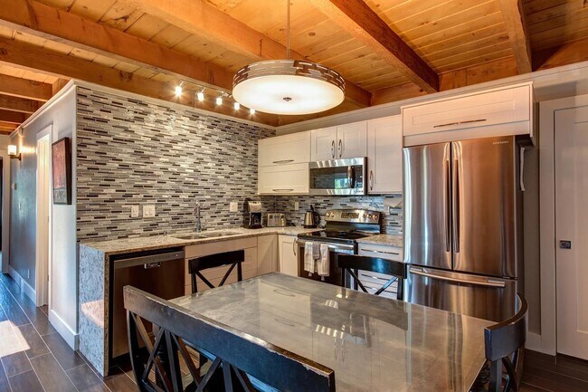 Building Photo - 8300 Ryan Gulch Rd
