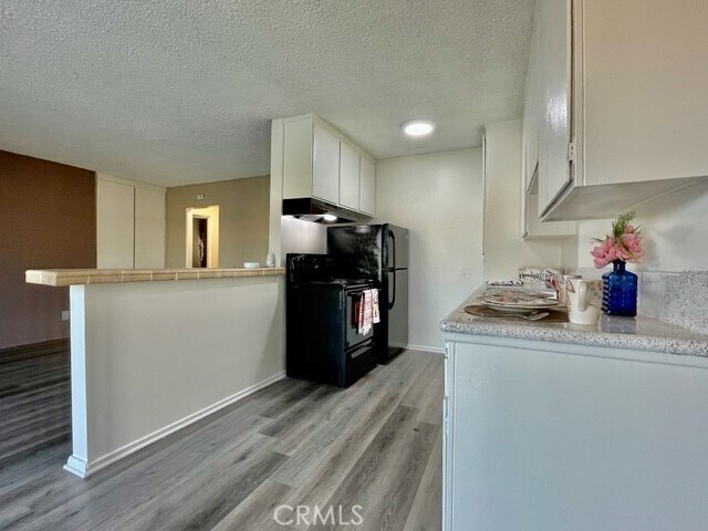 Building Photo - 686 E Cottonwood Rd