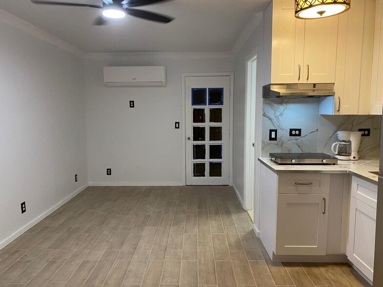 Building Photo - 2430 NW 102nd Ter