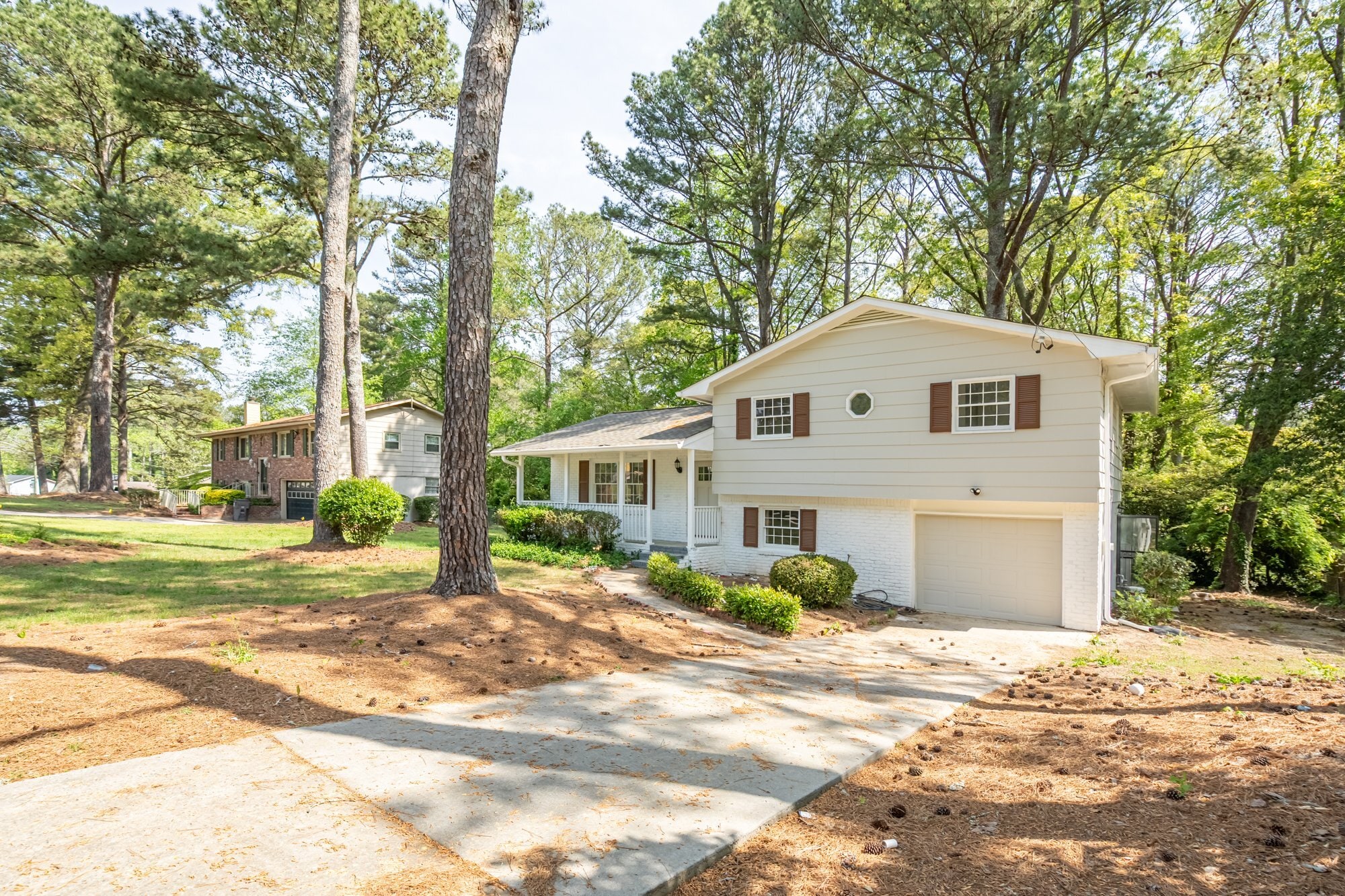 Building Photo - 6310 Thornhedge Dr