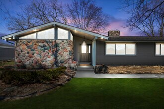 Building Photo - MCM Ranch : Modern 5BR Near Henry Ford & McLaren