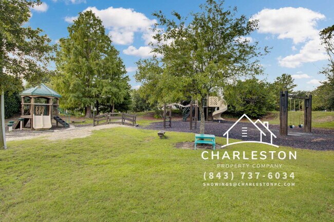 Building Photo - 6040 Fieldstone Cir