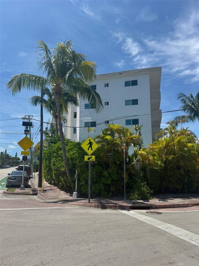 Building Photo - 7830 Dickens Ave