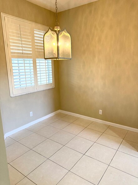 Building Photo - 9209 Wentworth Ln