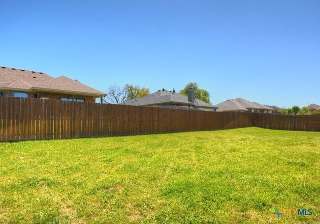 Building Photo - 1906 Deer Field Way