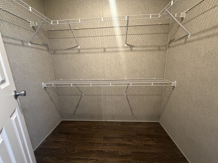 Building Photo - 38127 Ducharme Dr