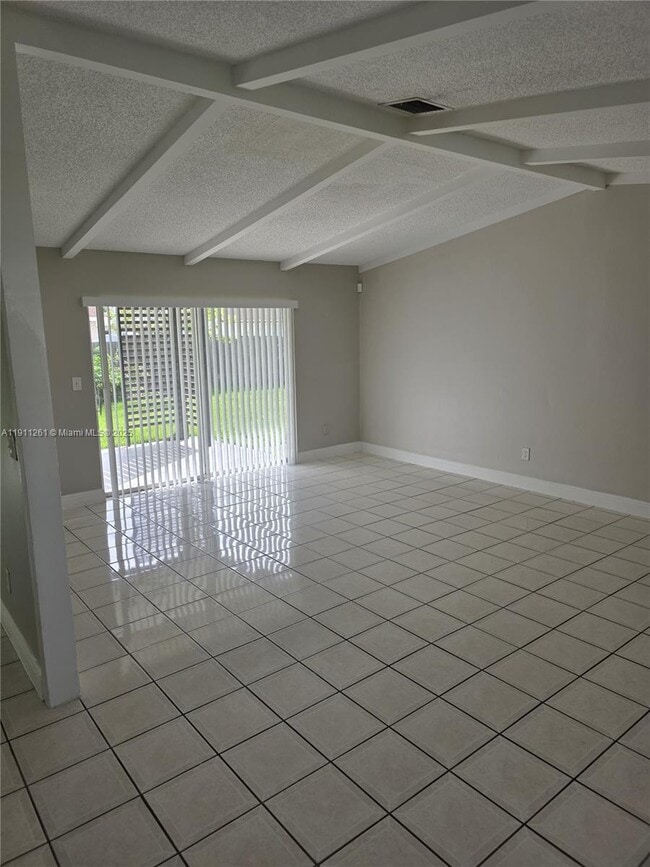 Building Photo - 16813 SW 107th Pl