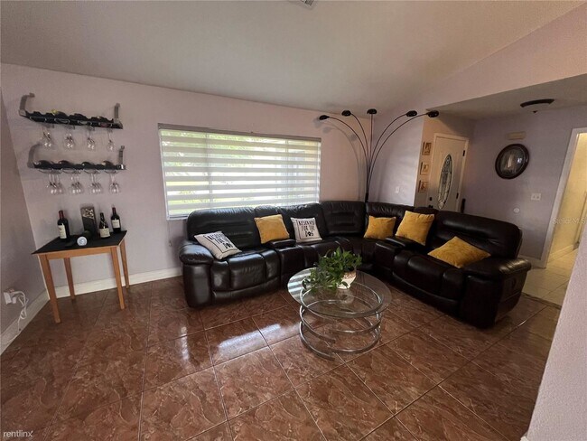 Building Photo - 3 br, 2 bath House - 189 La Paz Drive