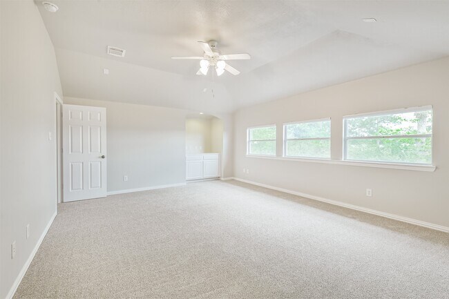 Building Photo - 6 Cordella Pl