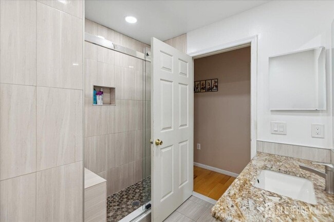 Building Photo - 302 Berkshire Dr