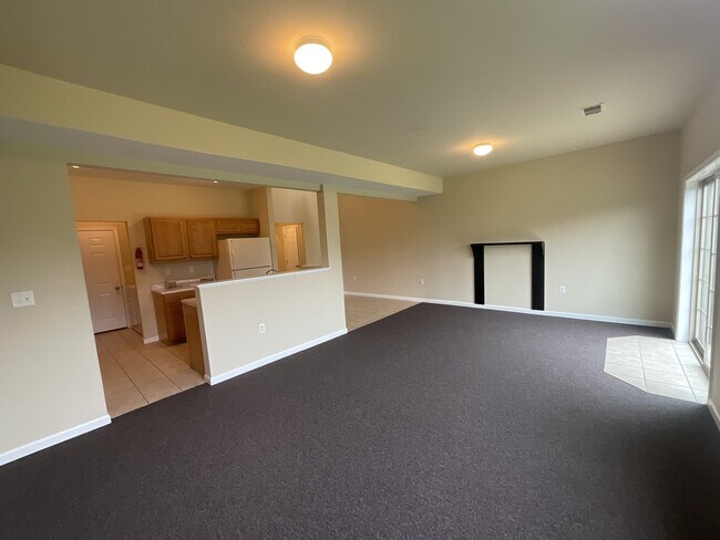 Building Photo - 348 Channing Dr