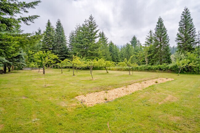 Building Photo - 3194 Crooked Finger Rd NE