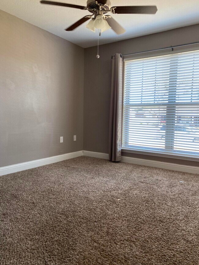 Building Photo - 8544 Holley Hills Cir