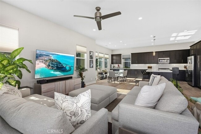 Building Photo - 227 Follyhatch