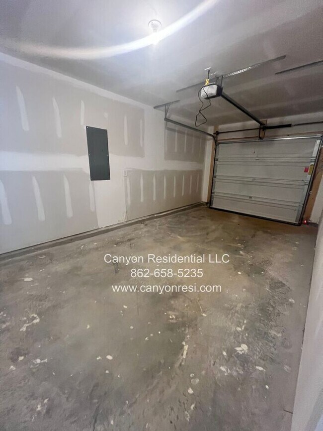 Building Photo - 4274 Winnabow Rd