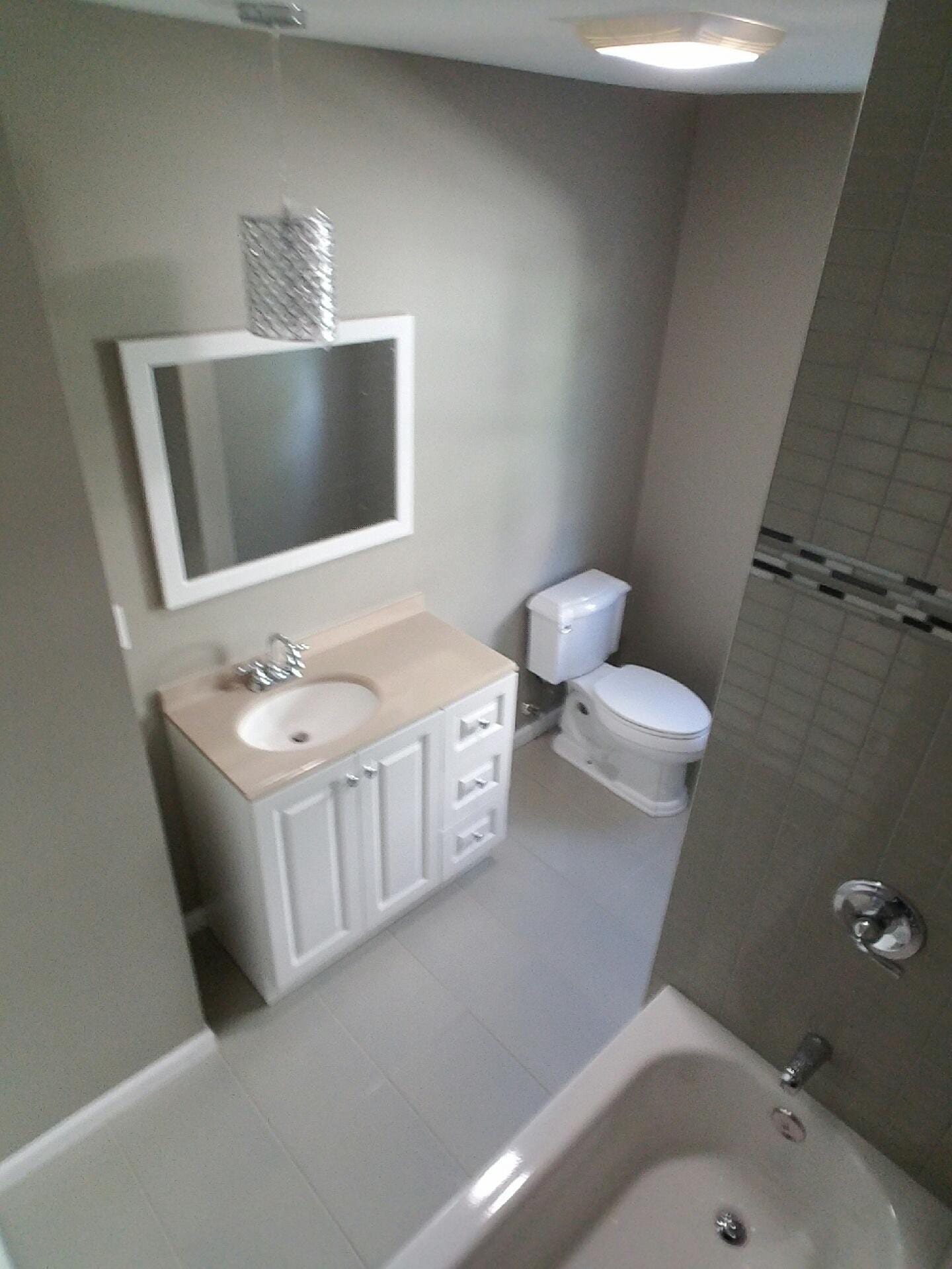 Building Photo - 466 Burritt Ave