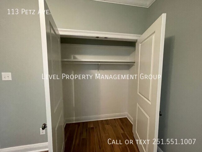 Building Photo - 113 Petz Ave