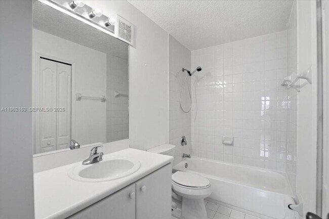 Building Photo - 4435 SW 160th Ave