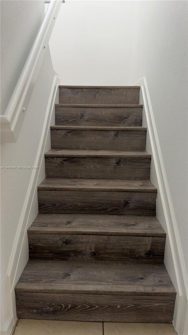 Building Photo - 8800 NW 97th Ave