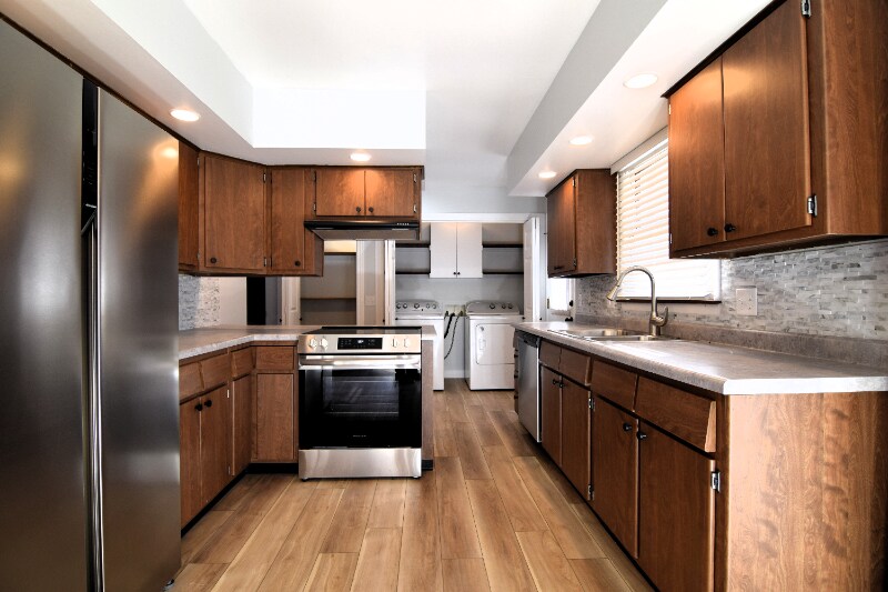 Building Photo - 2107 S 150 W