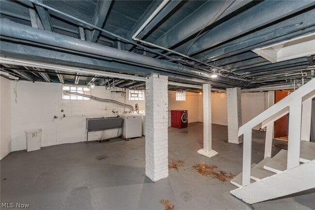 Building Photo - 1794 W 54th St