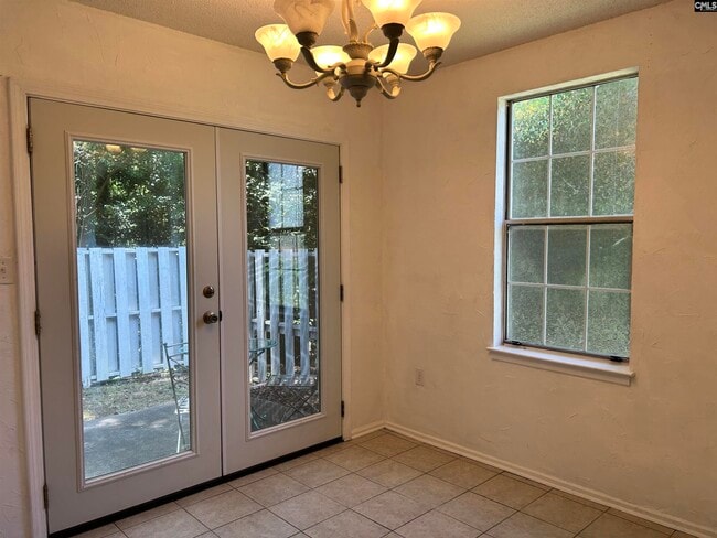 Building Photo - 911 Hulon Ln
