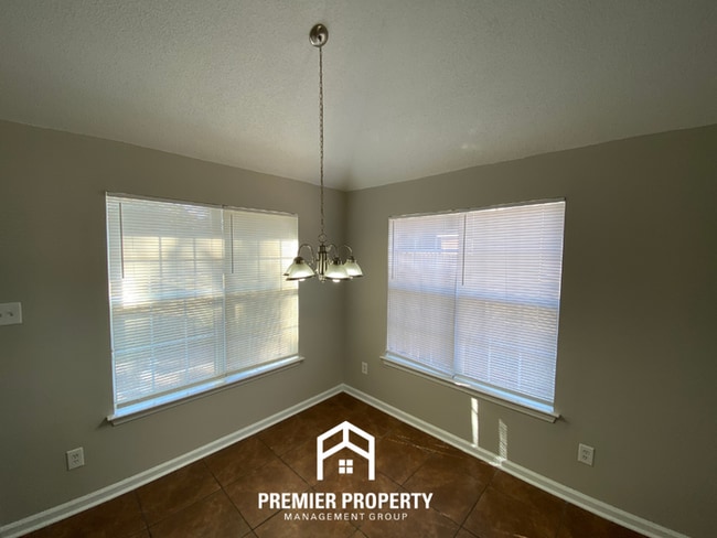 Building Photo - 4715 Lace Bark Cove