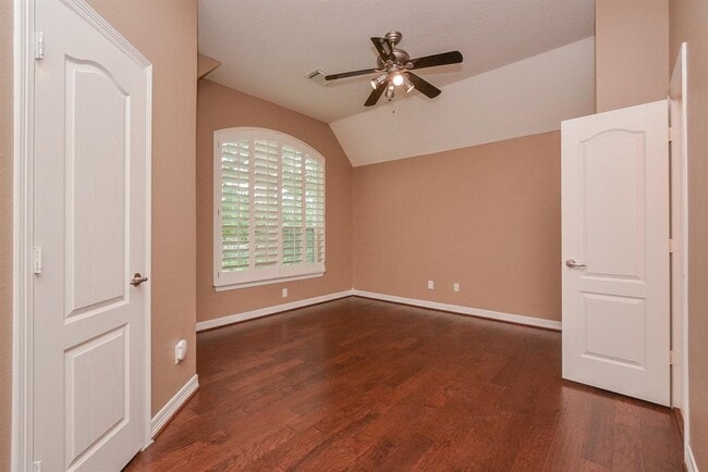 Building Photo - 5007 Barlow Bend Ln
