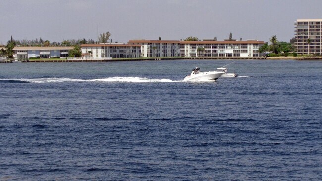 Building Photo - 1025 Sugar Sands Blvd