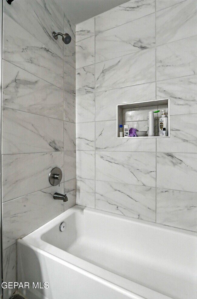 Building Photo - 837 Paseo Drusy Pl