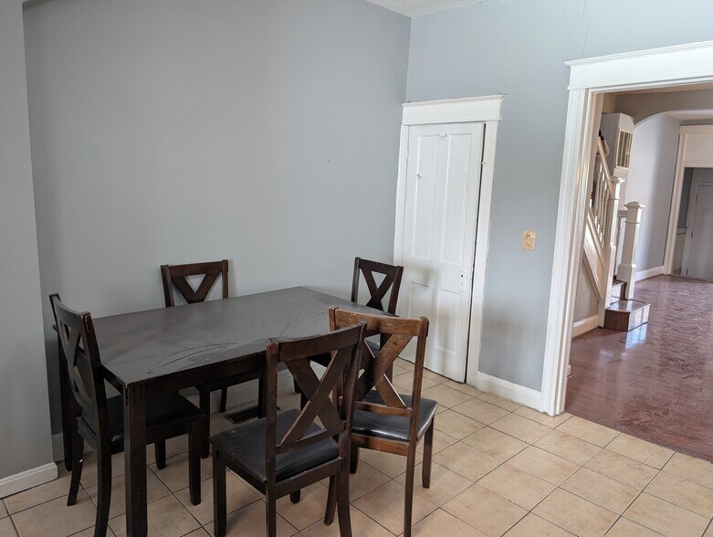 Building Photo - 2409 McElderry St