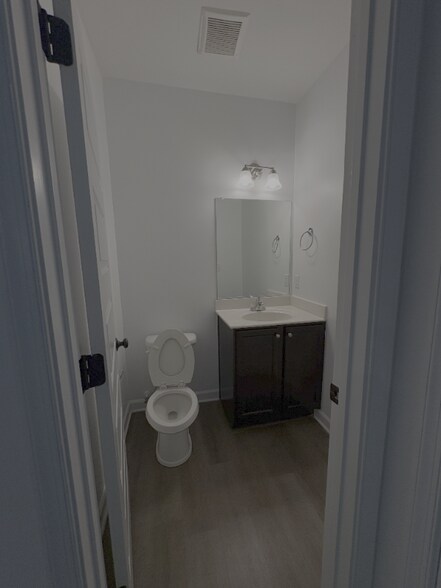 Building Photo - 2812 Church St