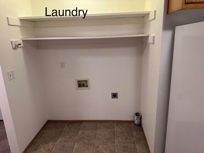 Building Photo - K74-LO Duplex