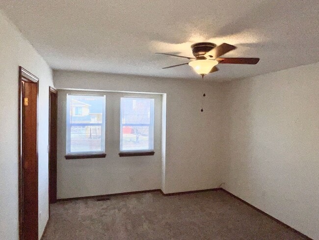 Building Photo - Fantastic Multi-Level Single Family Home i...