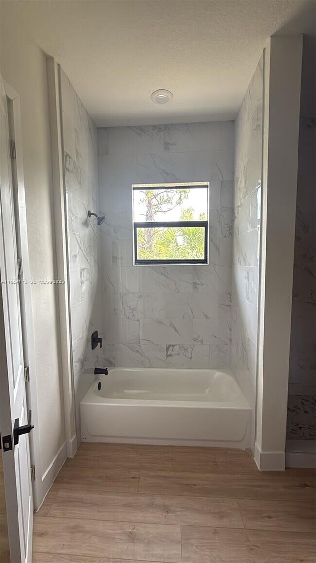 Building Photo - 241 Pembroke Dr